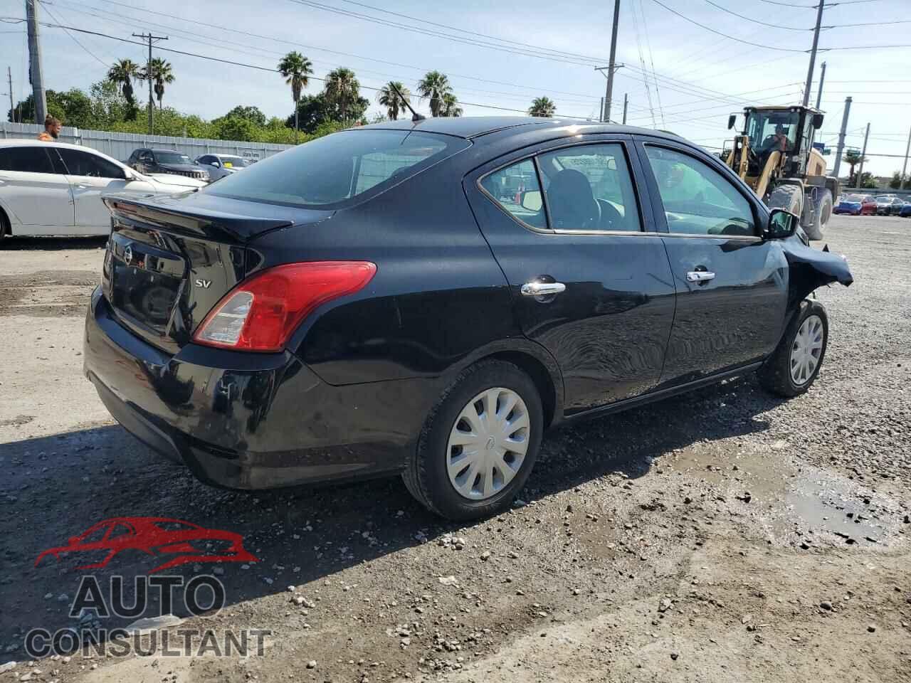 NISSAN VERSA 2018 - 3N1CN7AP8JL881234