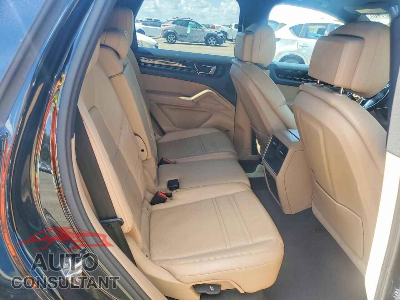 PORSCHE CAYENNE 2023 - WP1AA2AY2PDA01671