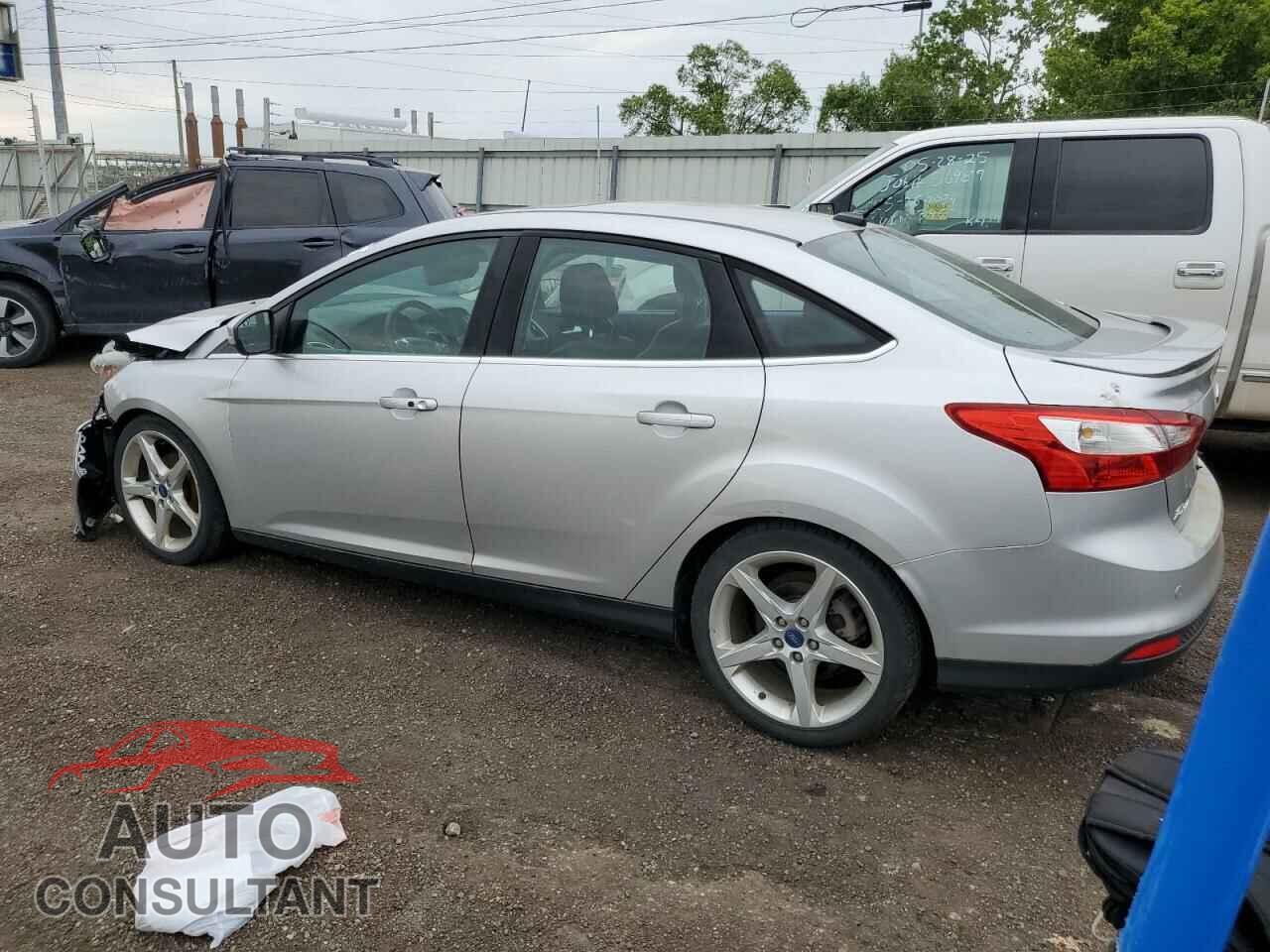 FORD FOCUS 2012 - 1FAHP3J26CL189035
