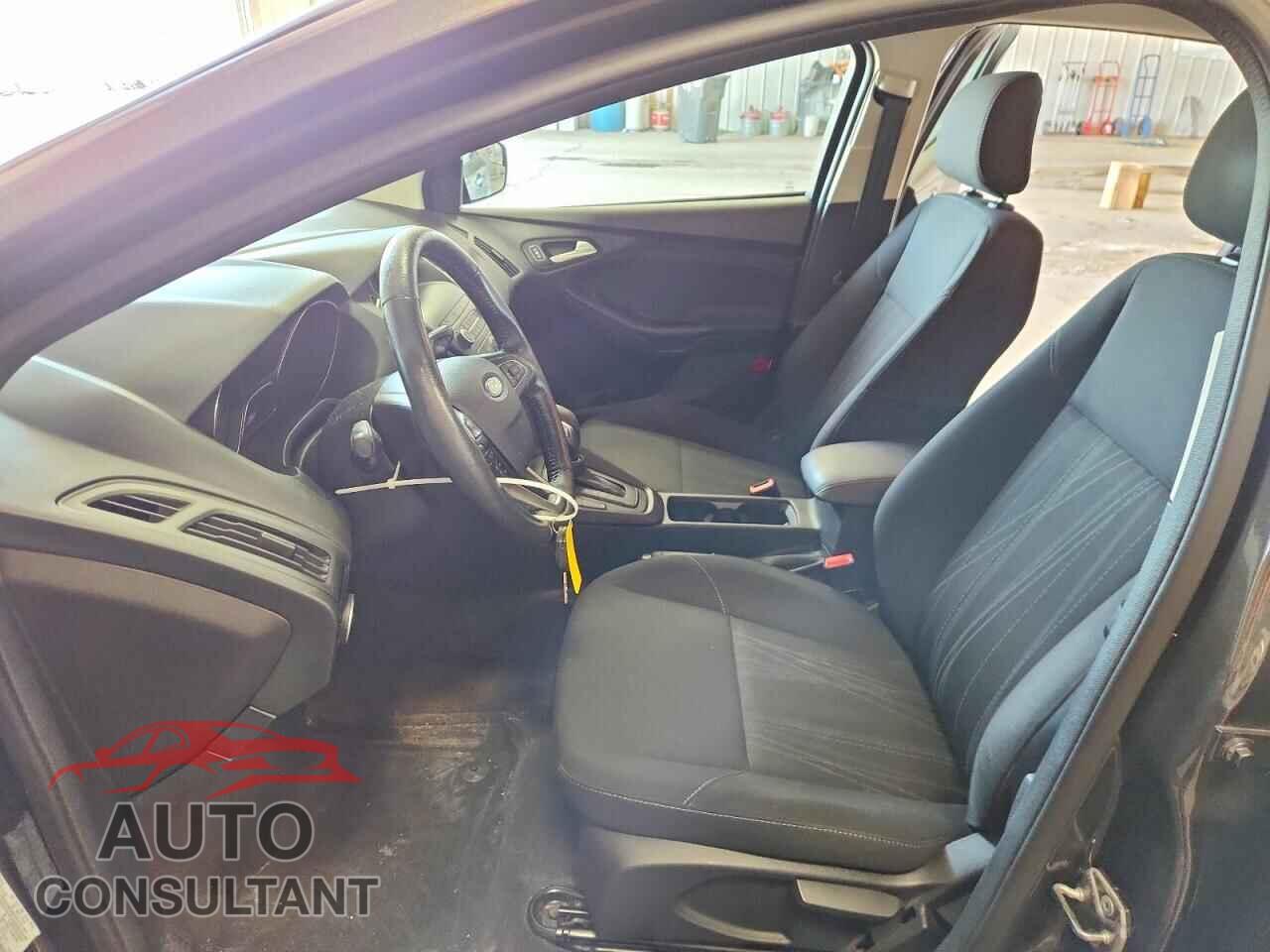 FORD FOCUS 2018 - 1FADP3F22JL266830