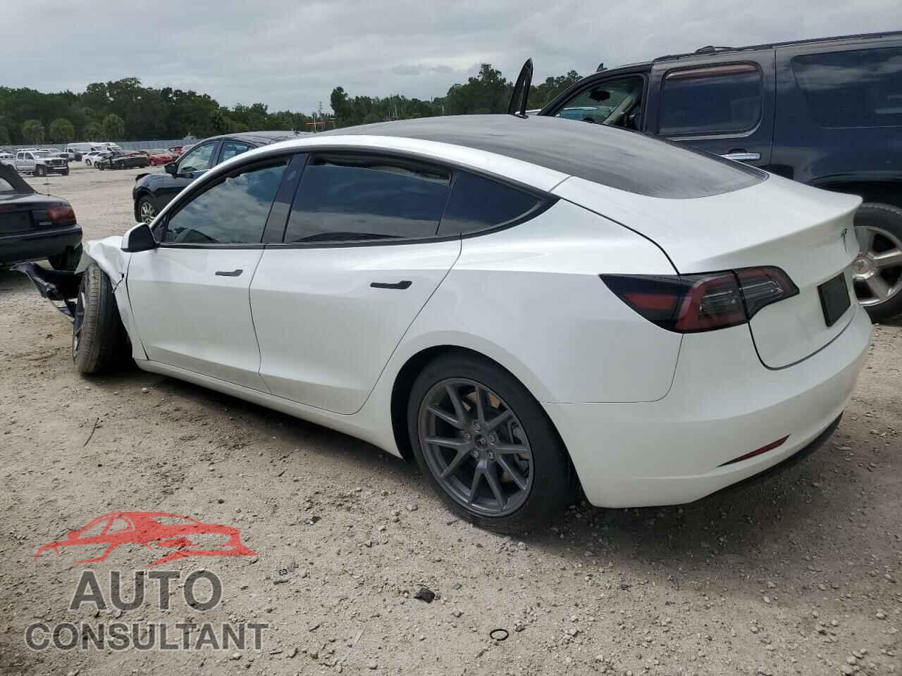 TESLA MODEL 3 2023 - 5YJ3E1EA5PF585286