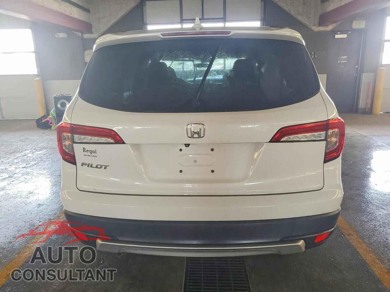 HONDA PILOT 2021 - 5FNYF5H32MB018472