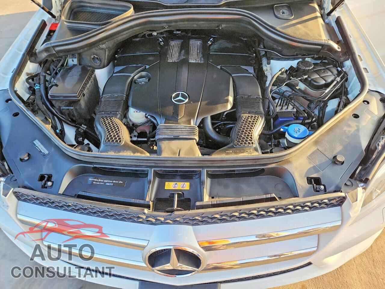 MERCEDES-BENZ GL-CLASS 2015 - 4JGDF6EE4FA533751