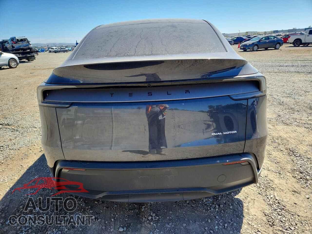 TESLA MODEL Y 2026 - 7SAYGDEE0TF375809