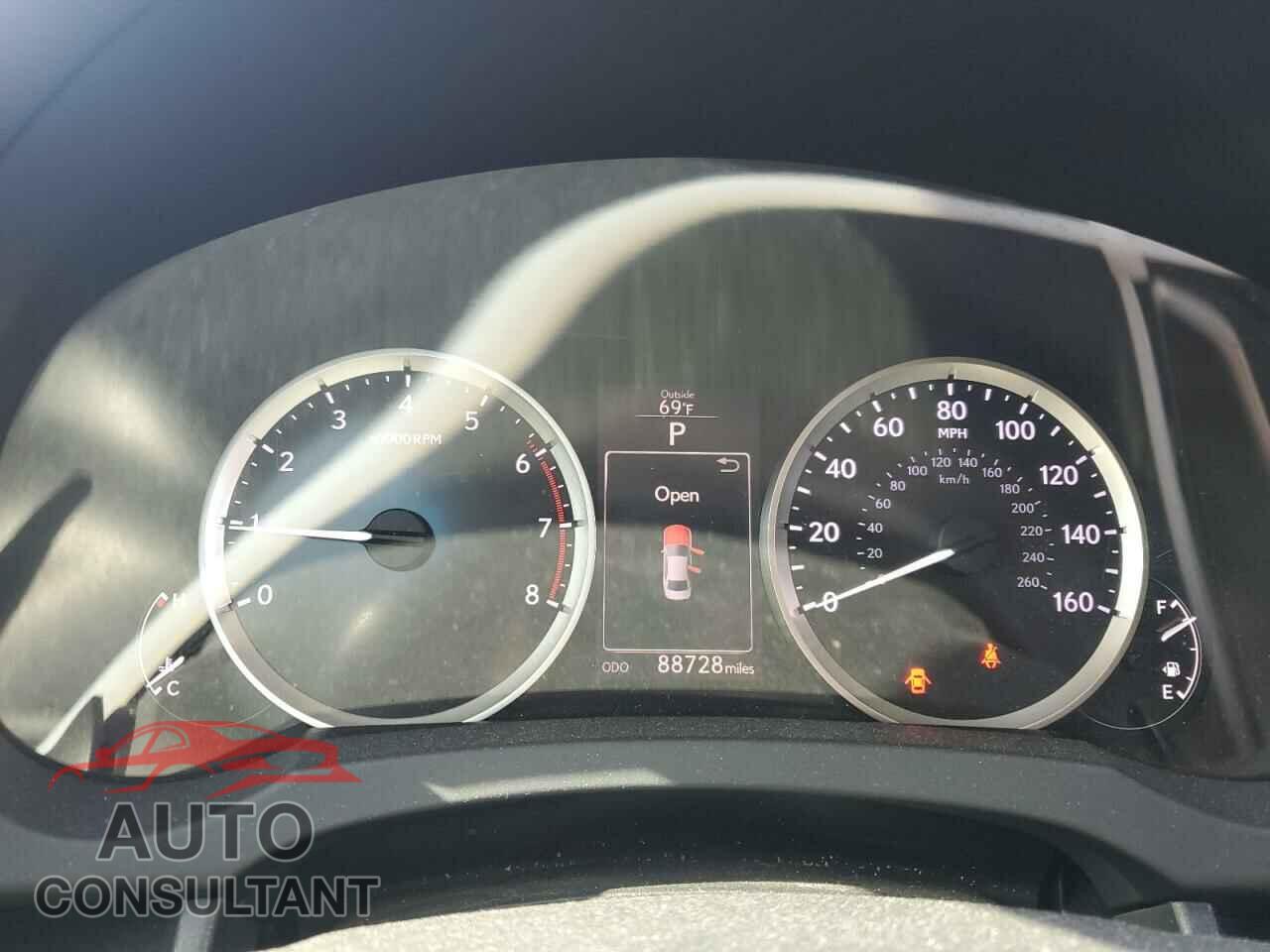 LEXUS IS 2016 - JTHBA1D25G5005813