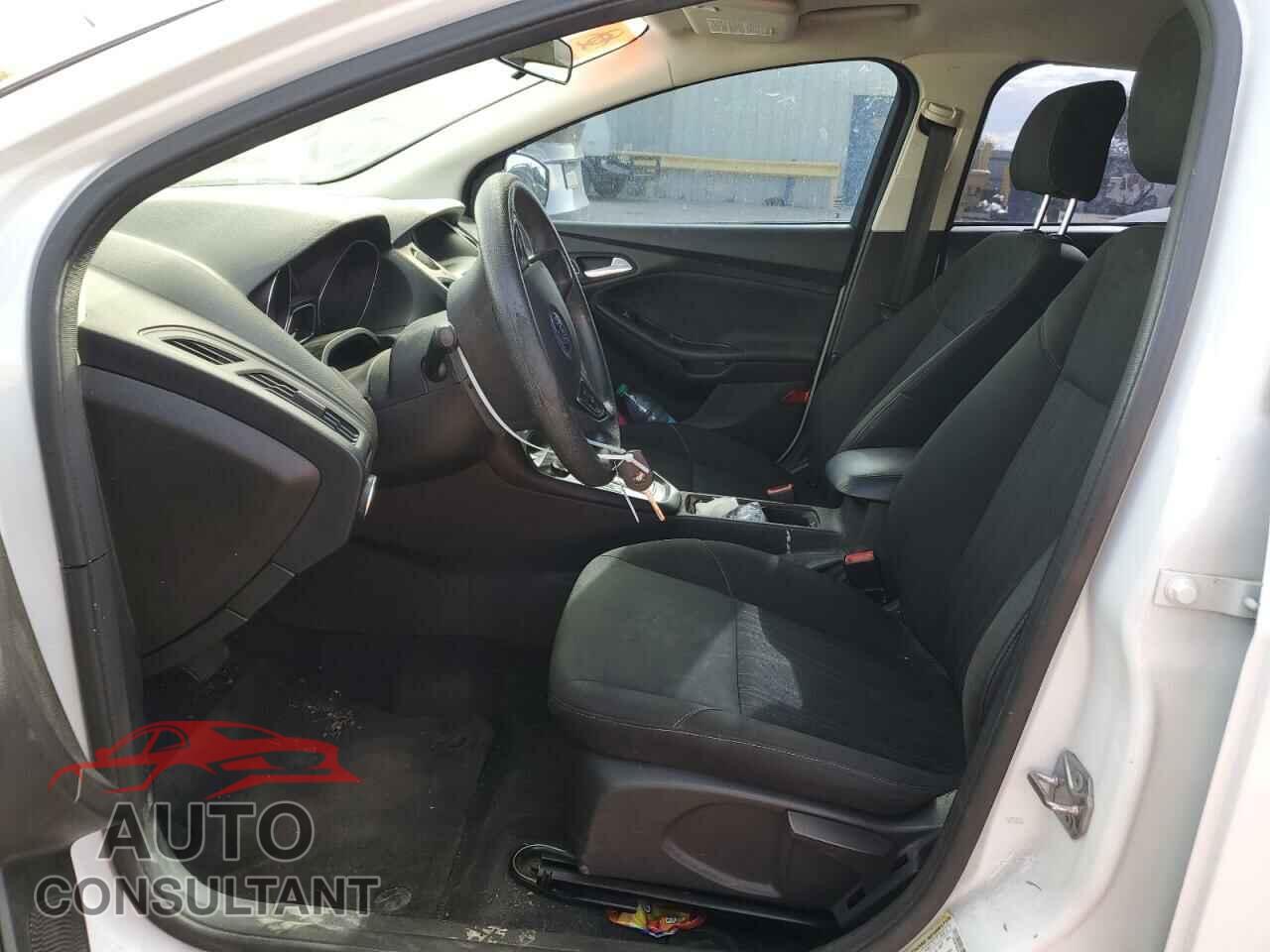 FORD FOCUS 2017 - 1FADP3K25HL231876