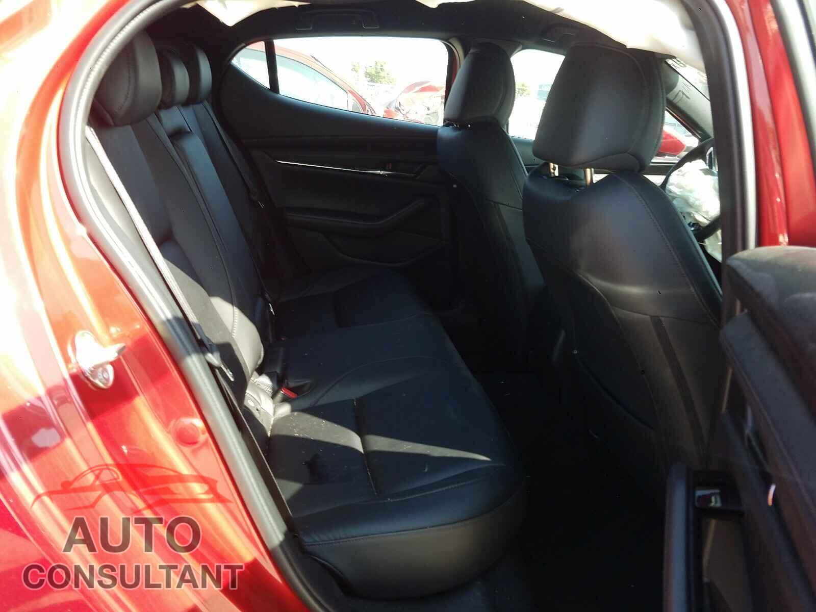 MAZDA 3 2019 - JM1BPBMM1K1123588