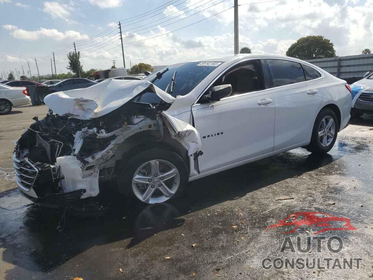 CHEVROLET MALIBU 2020 - 1G1ZB5ST1LF004977