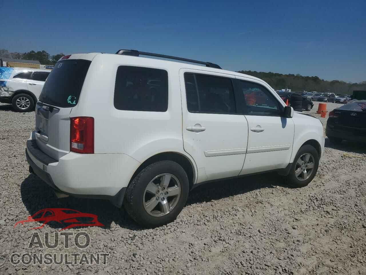 HONDA PILOT 2011 - 5FNYF3H58BB009665