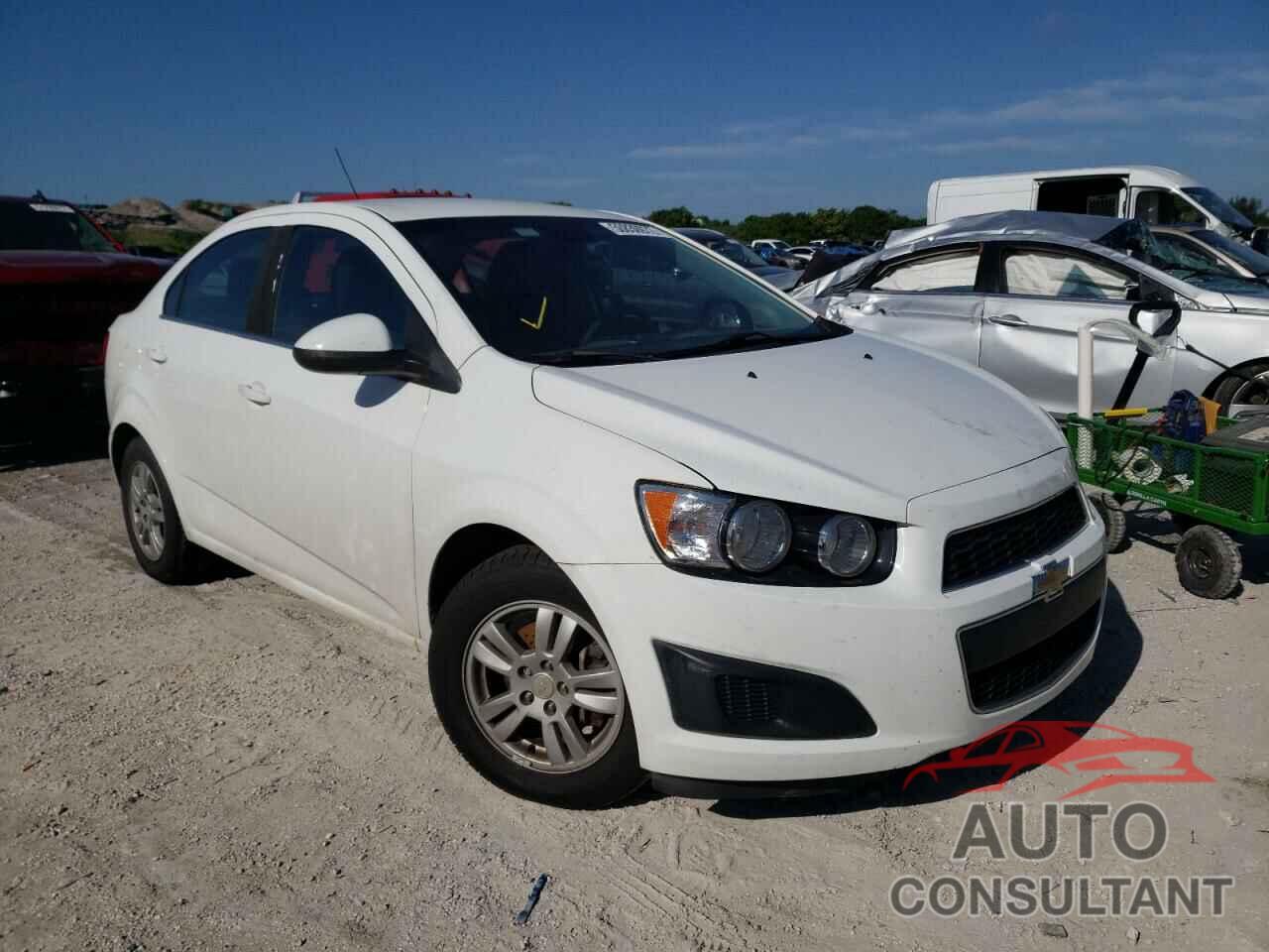 CHEVROLET SONIC 2016 - 1G1JC5SH9G4142449