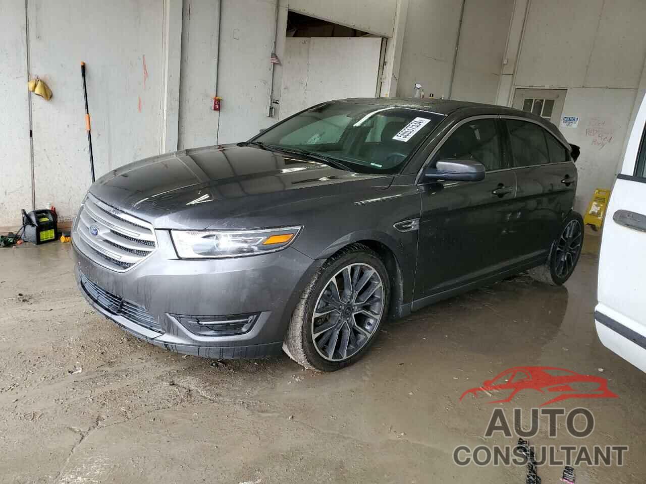 FORD TAURUS 2018 - 1FAHP2E80JG122834