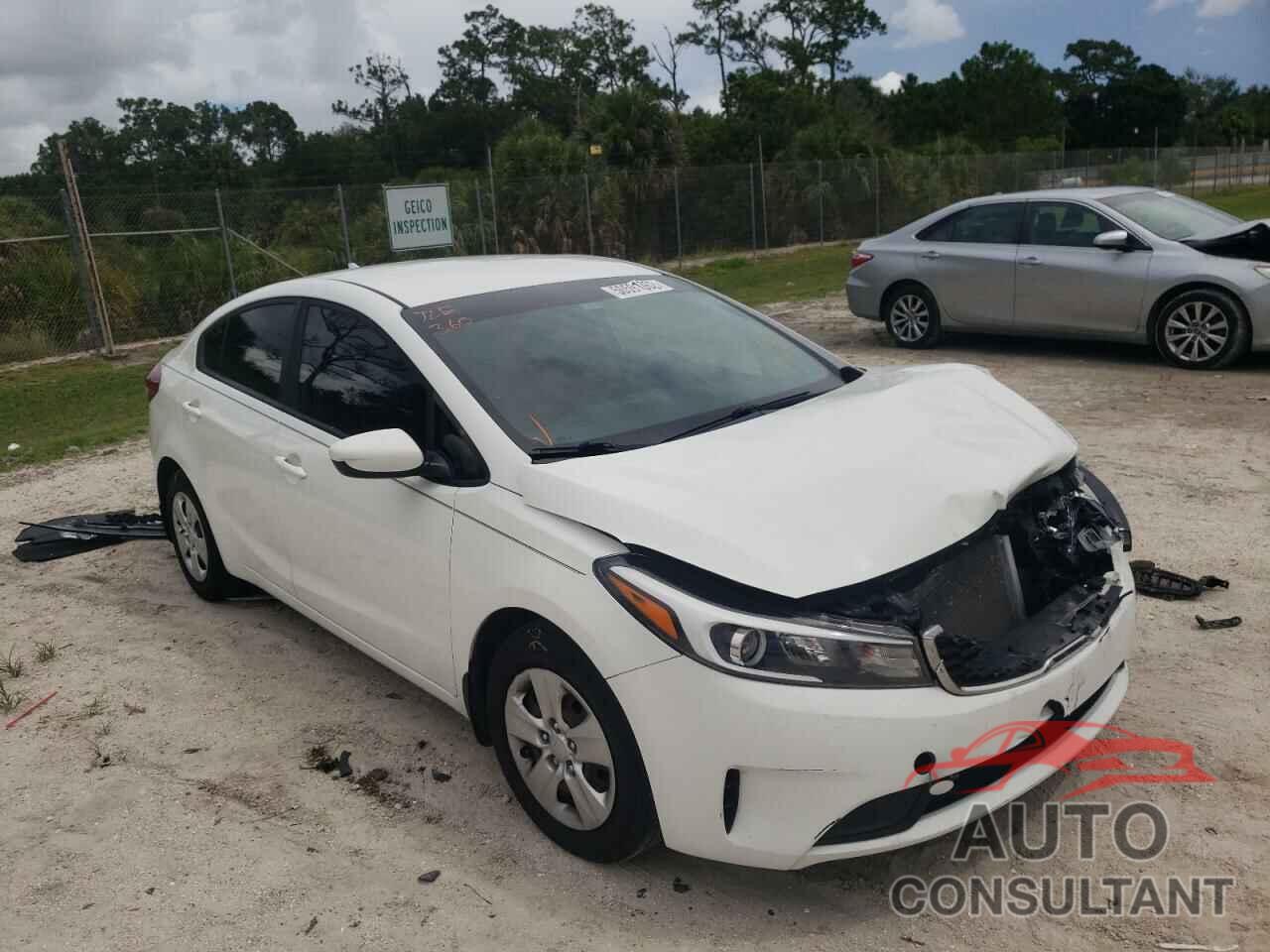 KIA FORTE 2018 - 3KPFK4A71JE195302