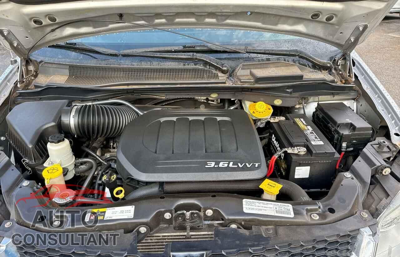 DODGE CARAVAN 2015 - 2C4RDGCG8FR548324