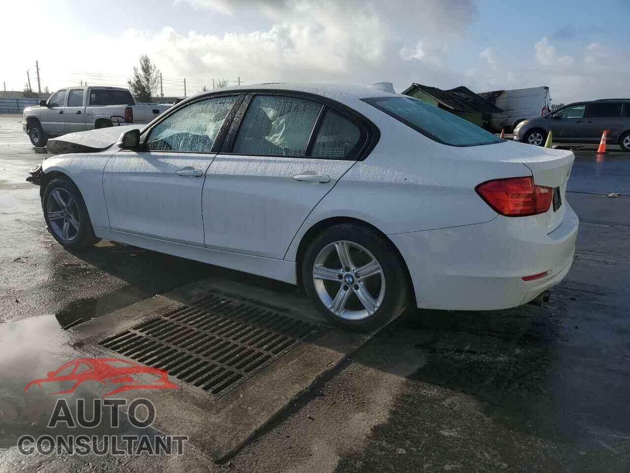 BMW 3 SERIES 2014 - WBA3A5C5XEF604445