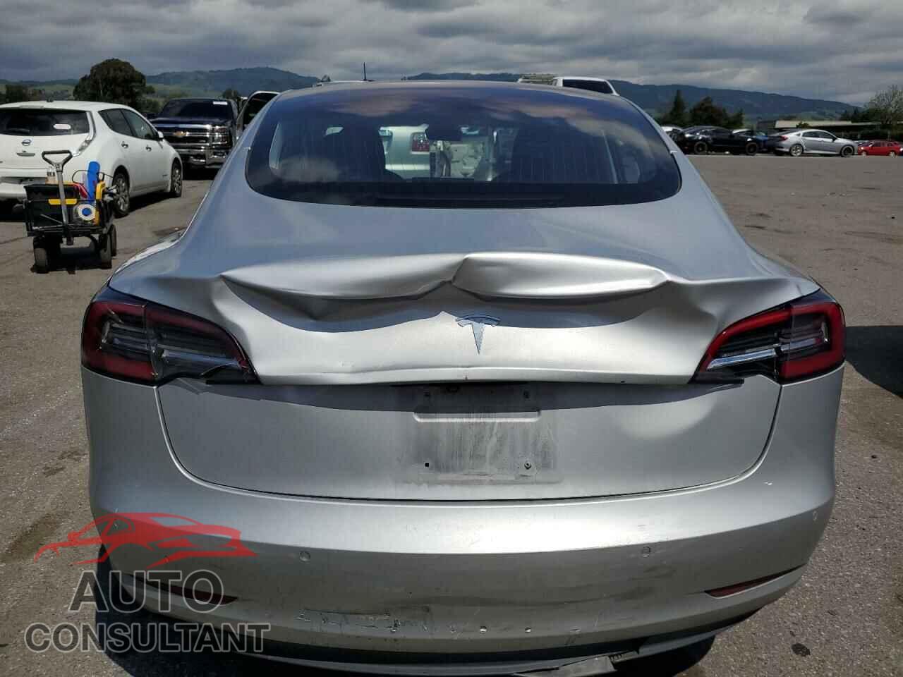 TESLA MODEL 3 2018 - 5YJ3E1EA7JF058826