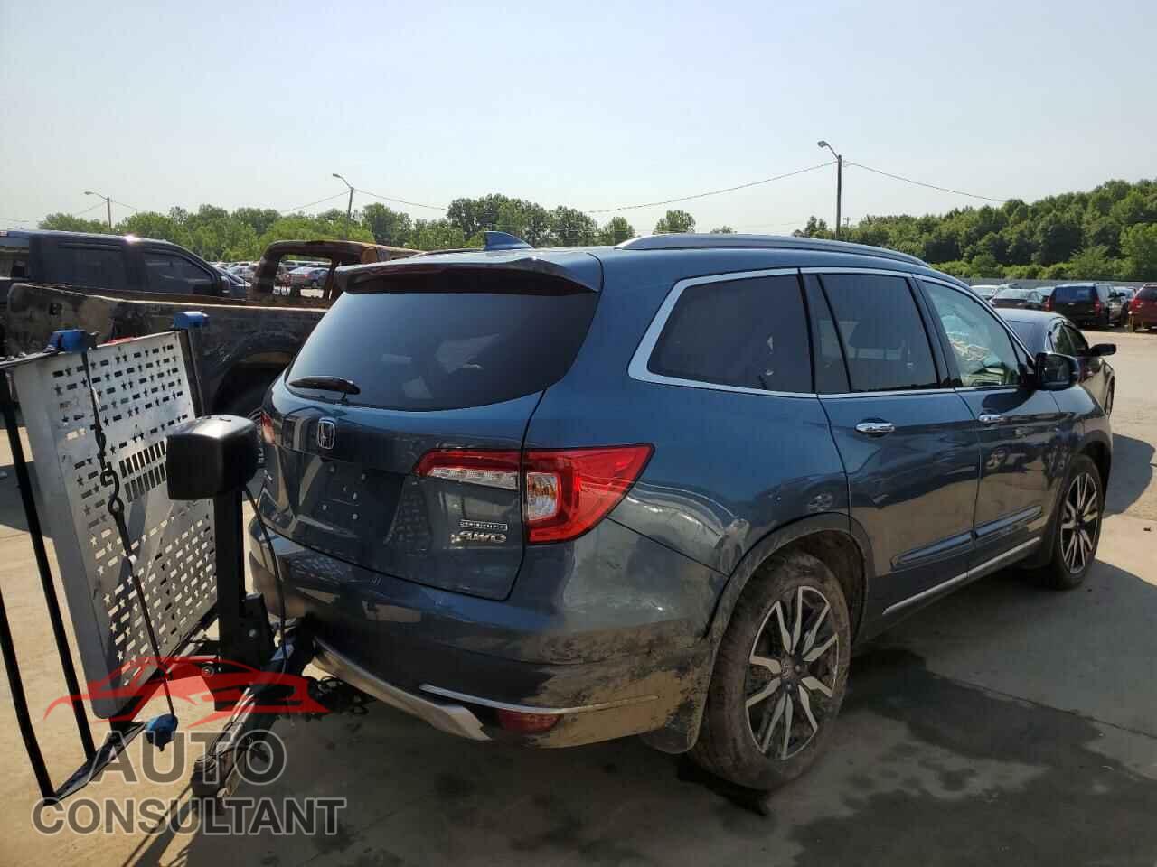 HONDA PILOT 2019 - 5FNYF6H6XKB004123