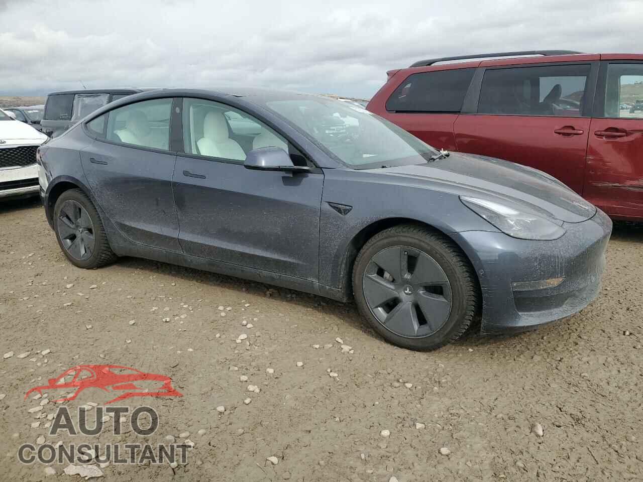 TESLA MODEL 3 2022 - 5YJ3E1EB0NF352700