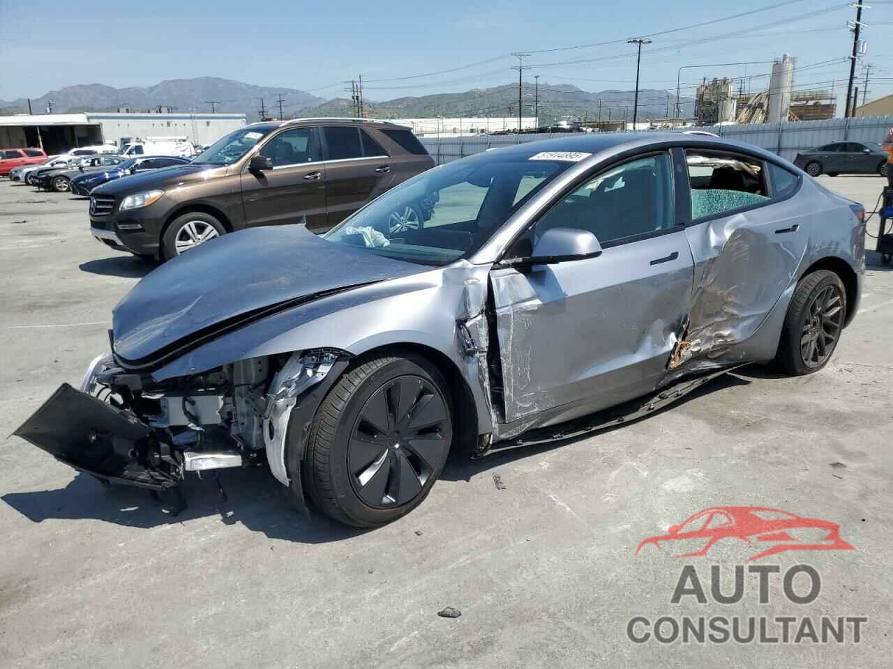 TESLA MODEL 3 2024 - 5YJ3E1EA8RF870082
