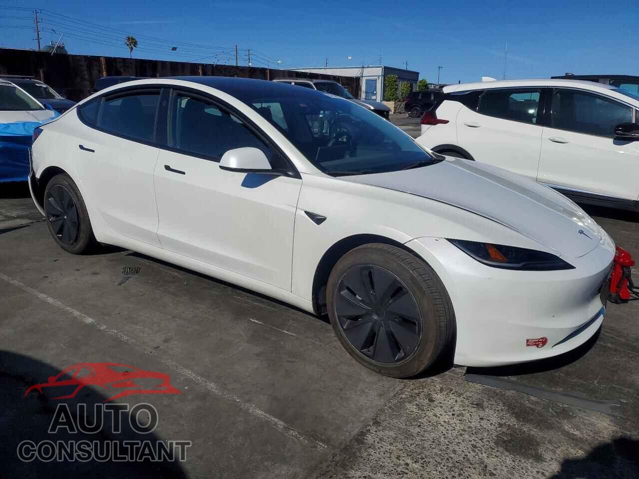 TESLA MODEL 3 2024 - 5YJ3E1EA8RF855680