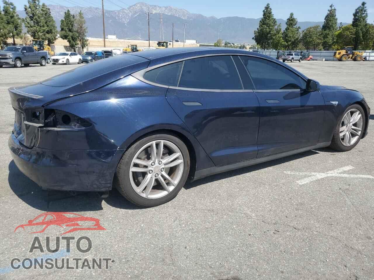 TESLA MODEL S 2013 - 5YJSA1CP7DFP07303