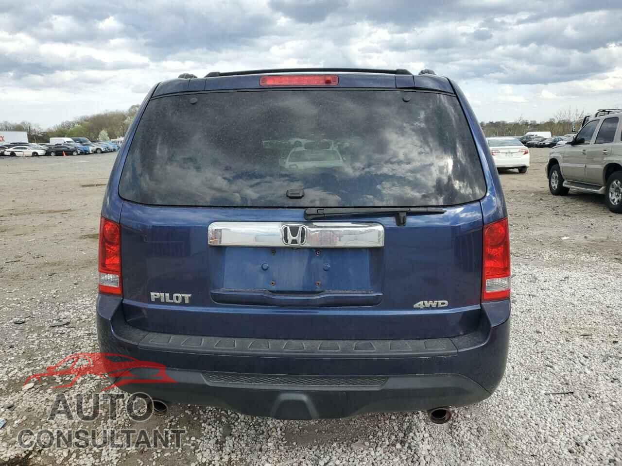 HONDA PILOT 2013 - 5FNYF4H71DB005158