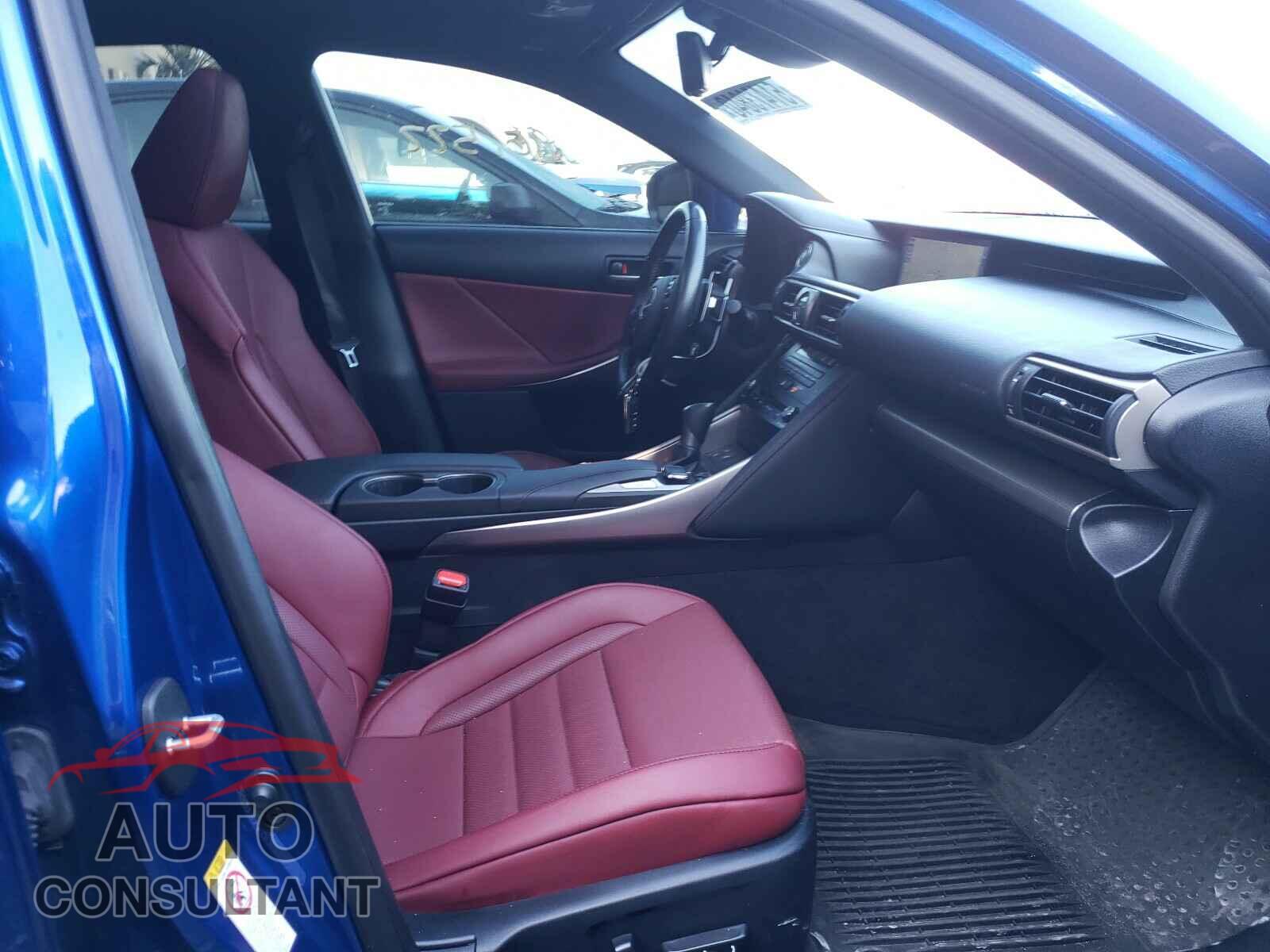 LEXUS IS 2017 - JTHCM1D28H5021548