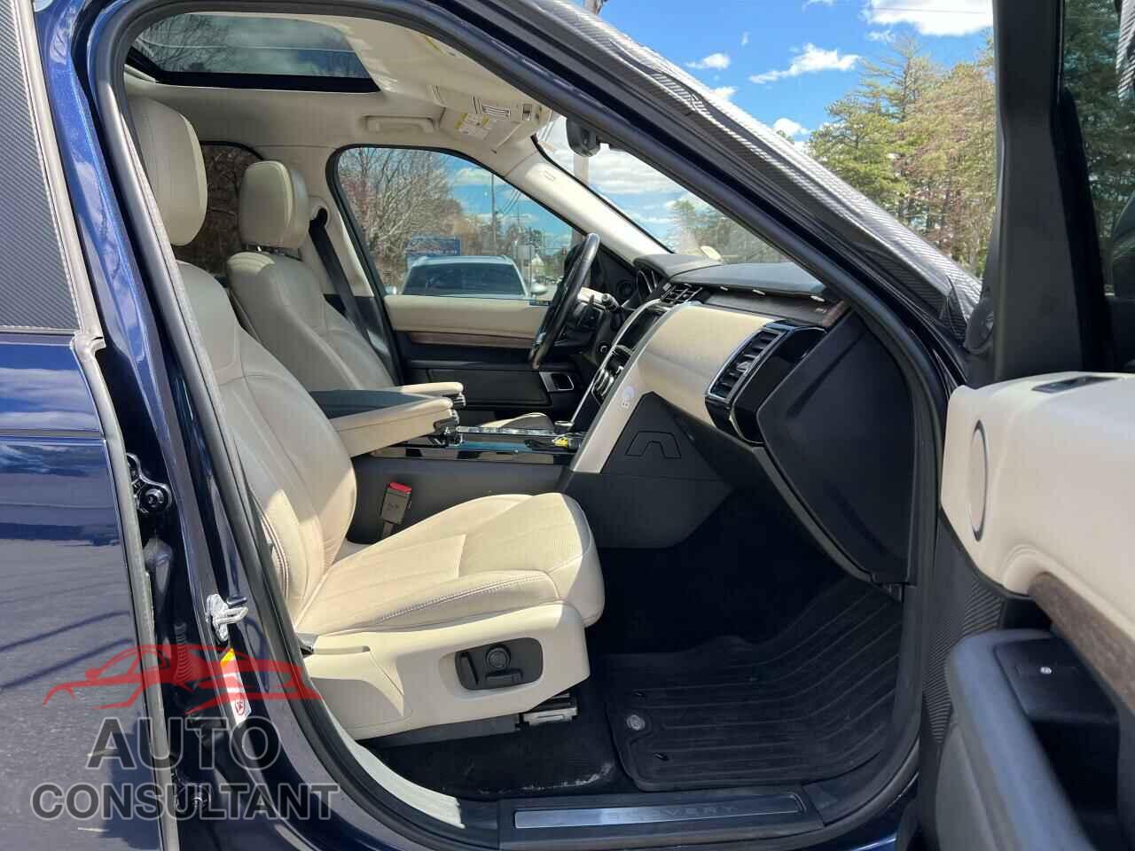 LAND ROVER DISCOVERY 2017 - SALRRBBV5HA010586