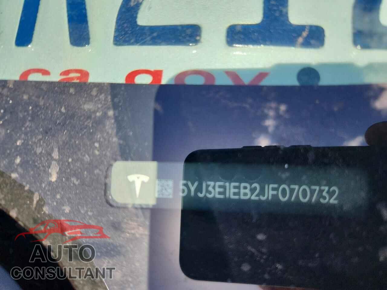 TESLA MODEL 3 2018 - 5YJ3E1EB2JF070732