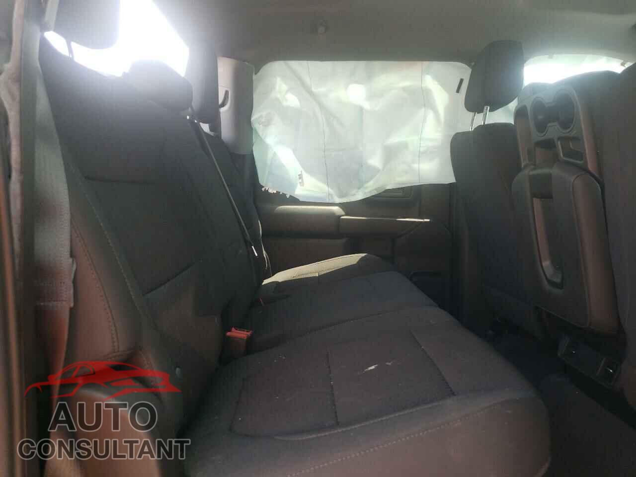 CHEVROLET SILVERADO 2021 - 3GCPYCEF3MG335583