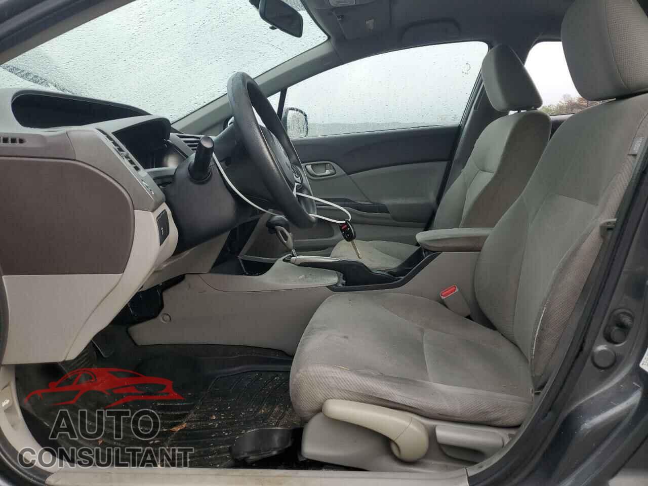 HONDA CIVIC 2012 - 2HGFB2F52CH596054