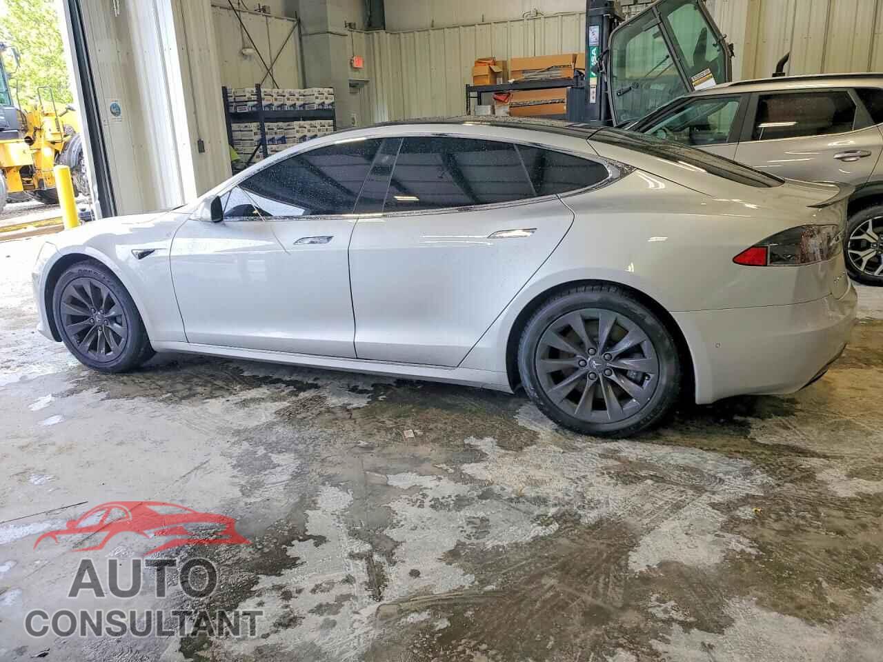 TESLA MODEL S 2018 - 5YJSA1E23JF275399