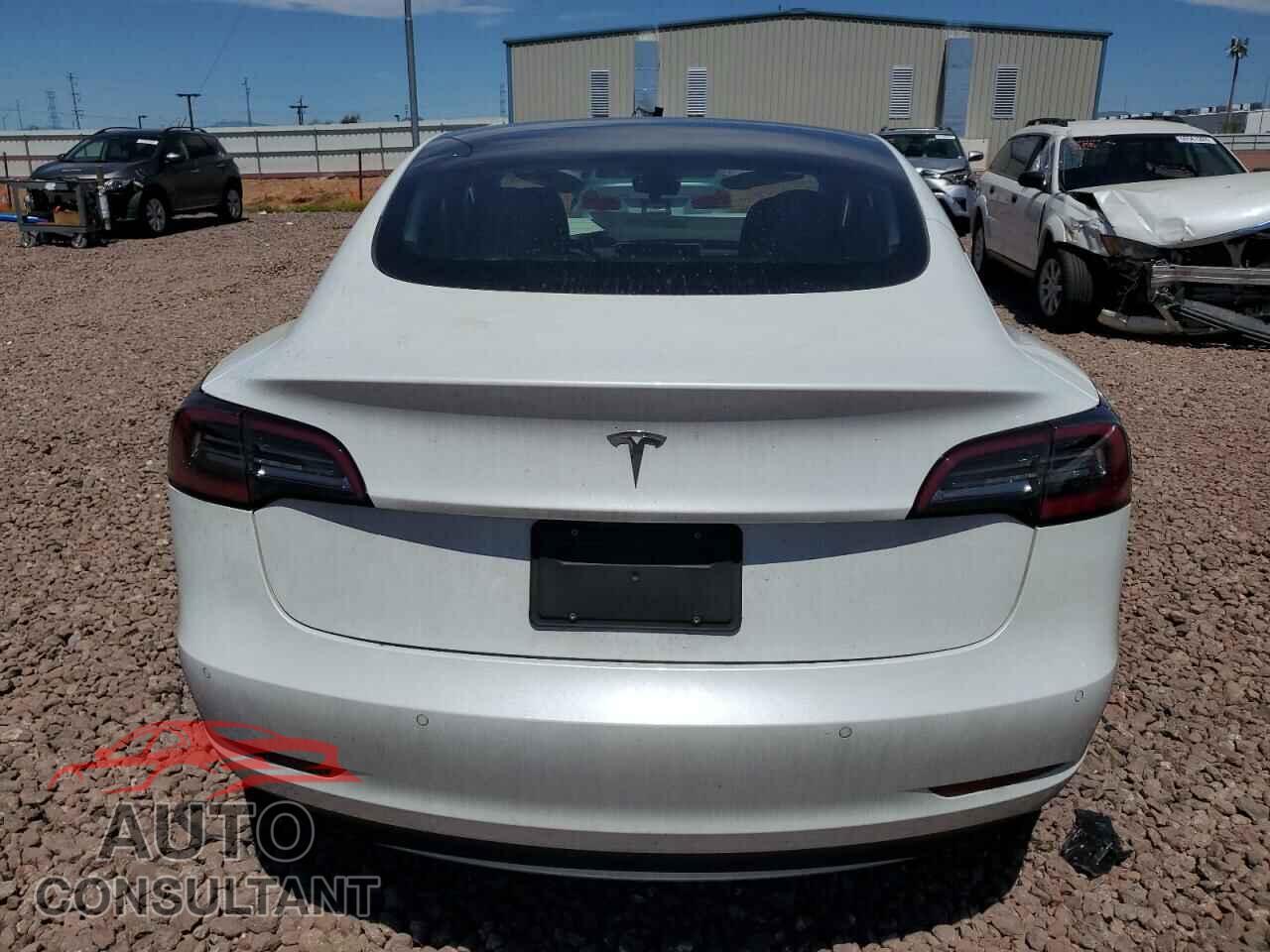 TESLA MODEL 3 2022 - 5YJ3E1EA3NF250038
