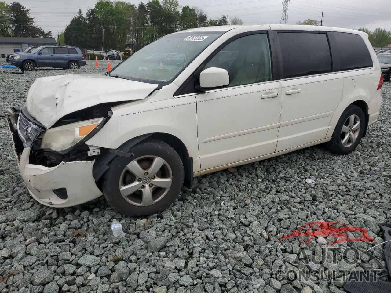VOLKSWAGEN ROUTAN 2010 - 2V4RW3D18AR281827