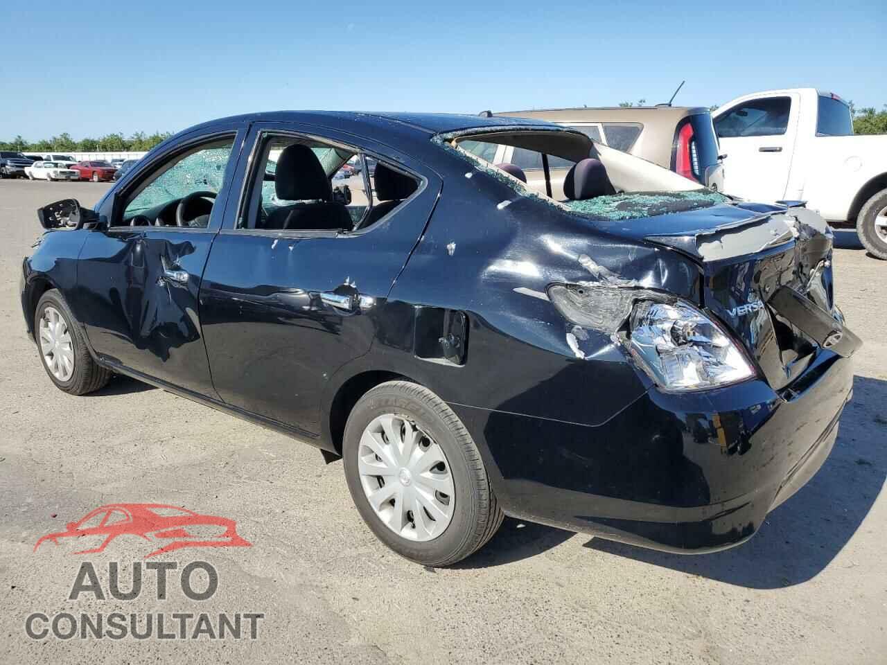 NISSAN VERSA 2017 - 3N1CN7AP5HL839579
