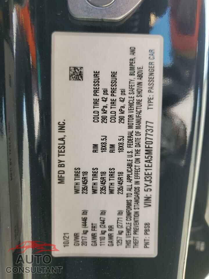 TESLA MODEL 3 2021 - 5YJ3E1EA5MF077377