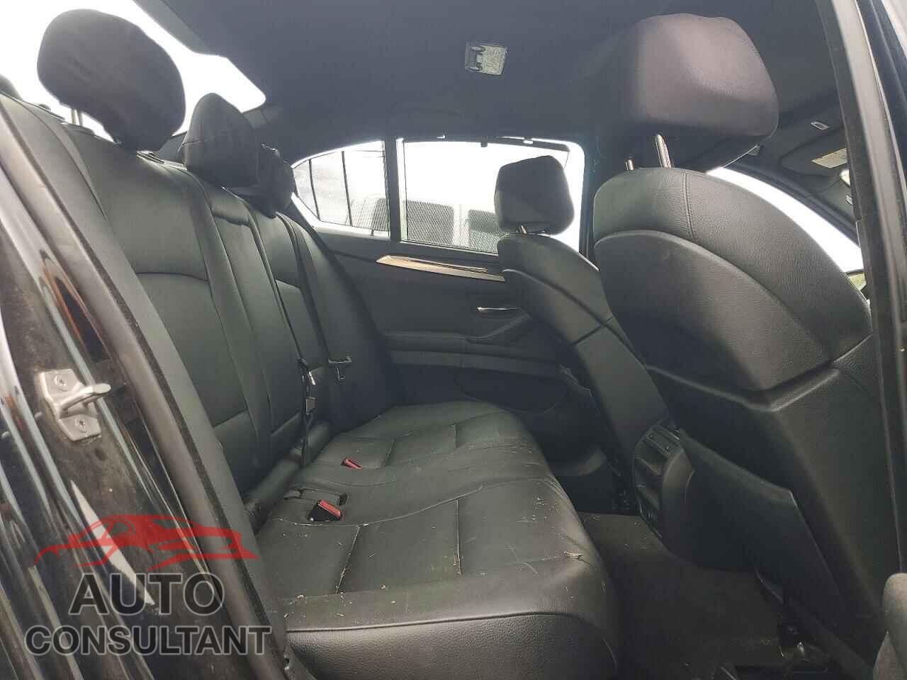BMW 5 SERIES 2013 - WBAFR9C51DDX80551
