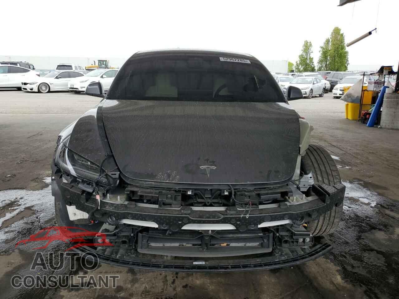 TESLA MODEL 3 2024 - 5YJ3E1EA0RF859934