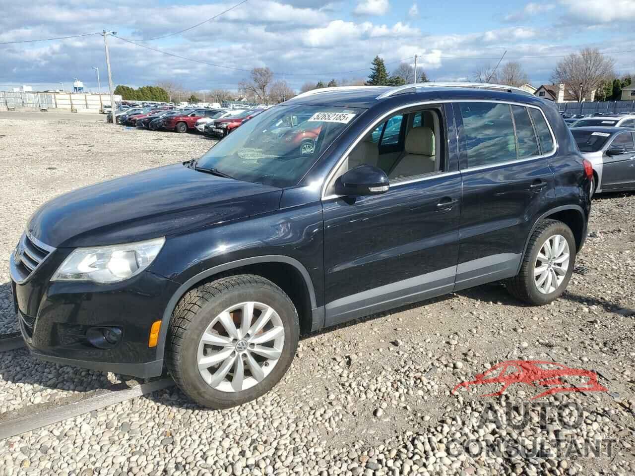 VOLKSWAGEN TIGUAN 2011 - WVGBV7AX3BW553512