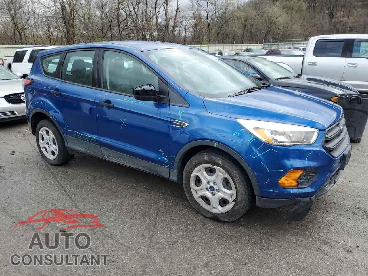 FORD ESCAPE 2017 - 1FMCU0F70HUD82603