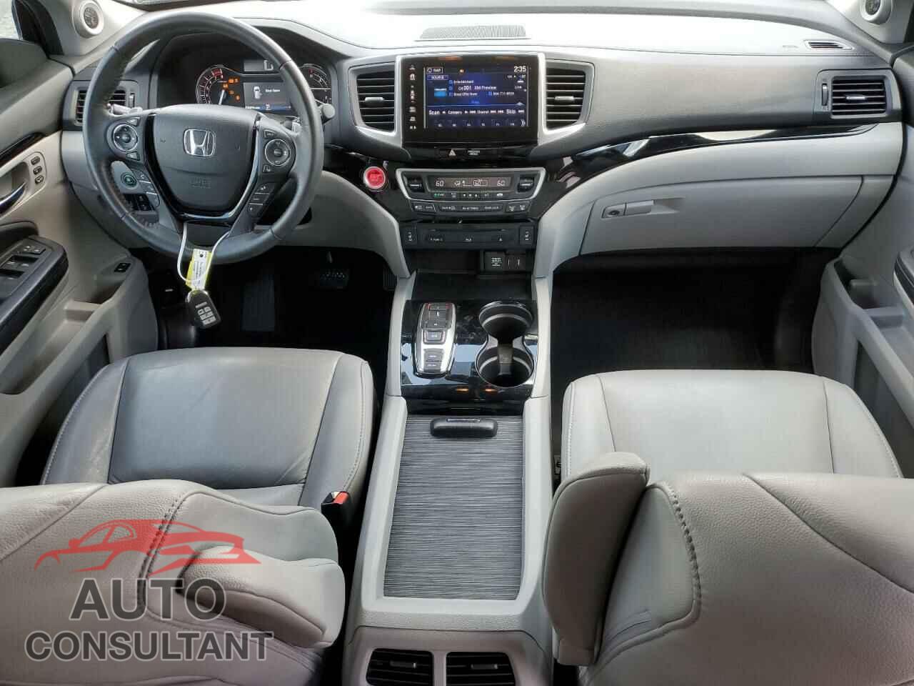 HONDA PILOT 2017 - 5FNYF5H94HB020637