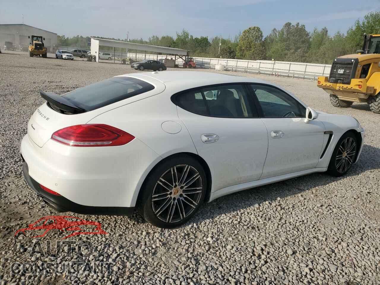 PORSCHE PANAMERA 2015 - WP0AA2A74FL005704