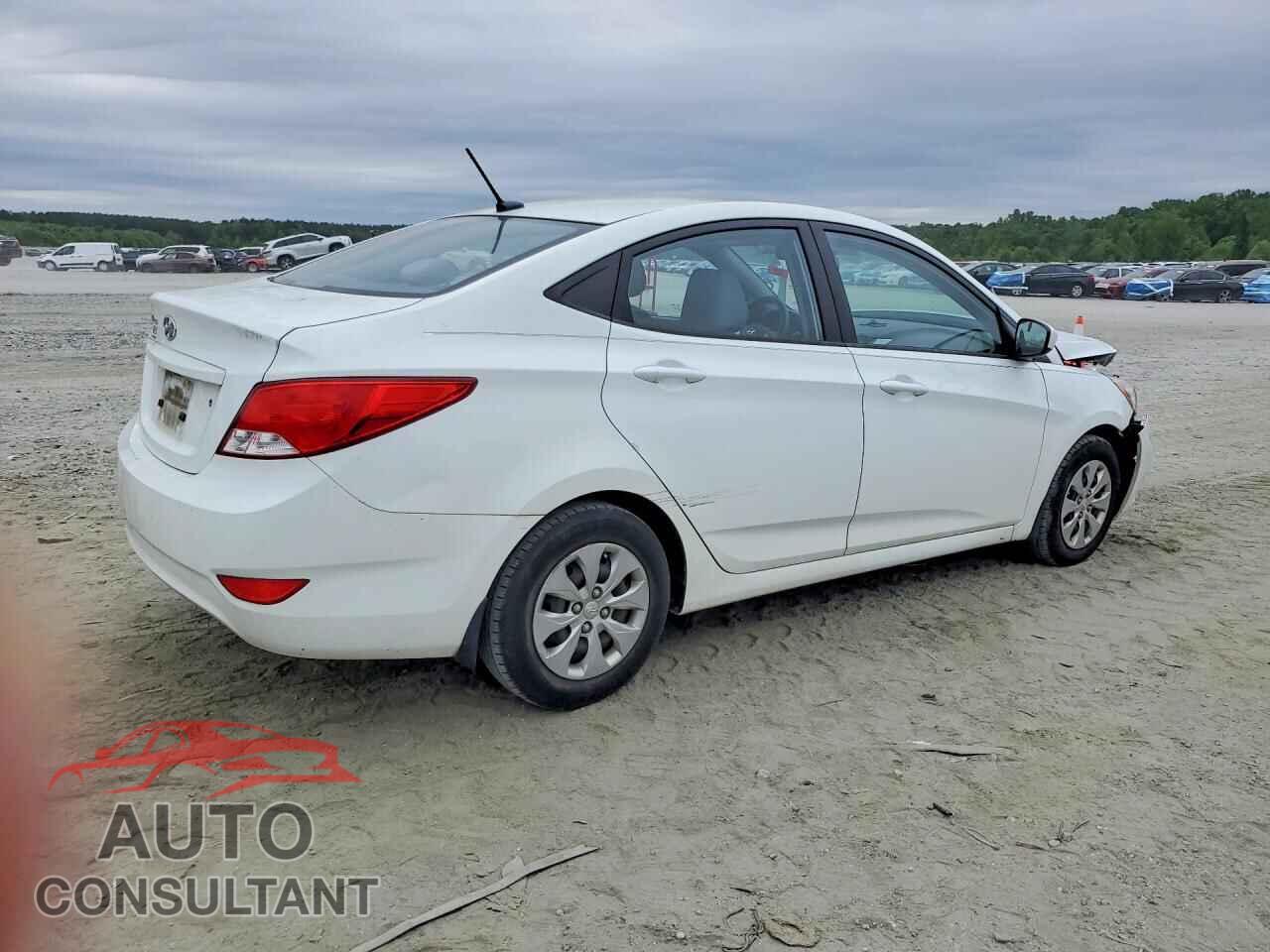 HYUNDAI ACCENT 2015 - KMHCT4AE7FU802452
