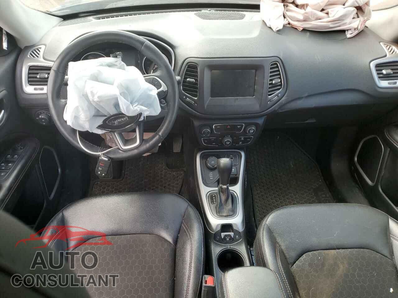 JEEP COMPASS 2019 - 3C4NJDBB4KT661013