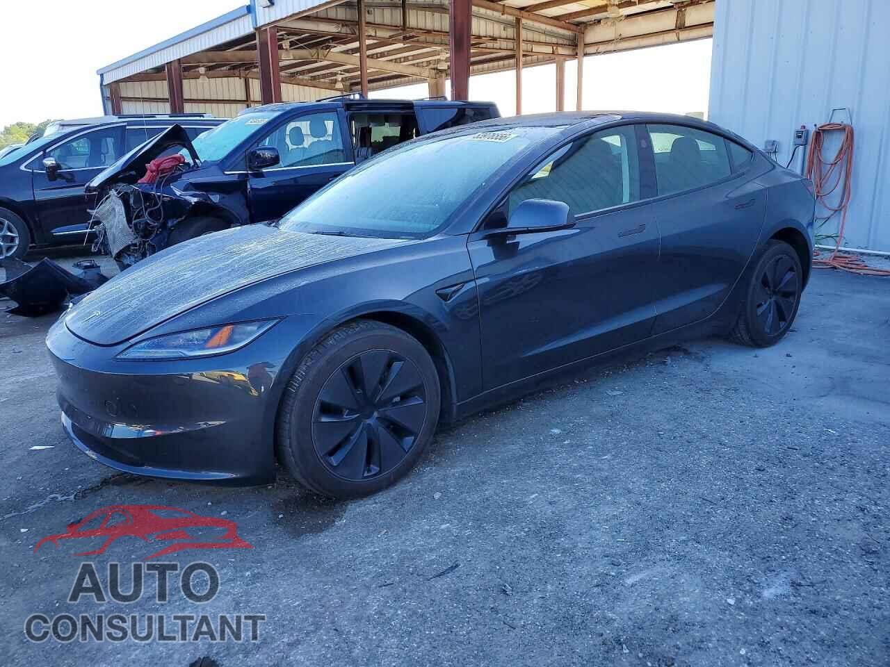 TESLA MODEL 3 2024 - 5YJ3E1EA3RF744129