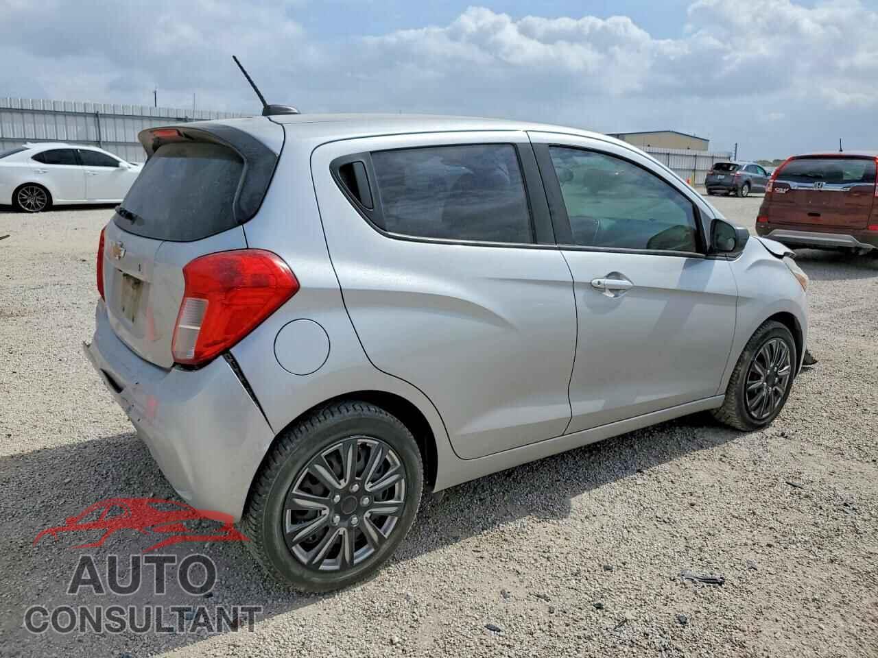 CHEVROLET SPARK 2018 - KL8CB6SA0JC435416