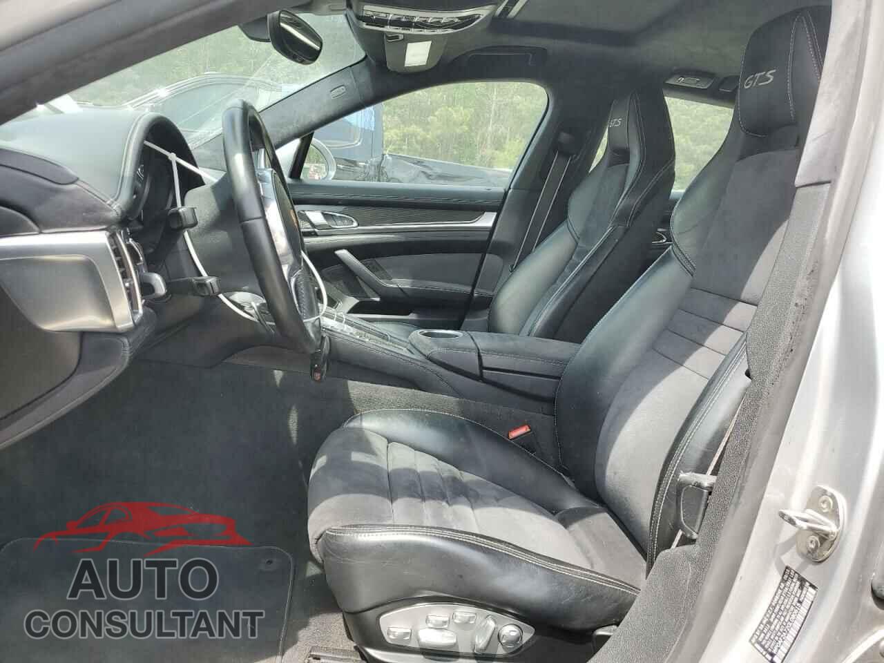 PORSCHE PANAMERA 2016 - WP0AF2A72GL080615