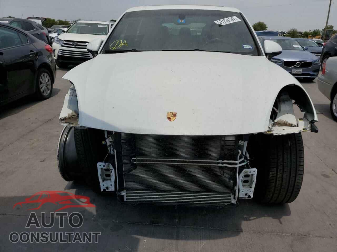 PORSCHE CAYENNE 2017 - WP1AA2A23HKA89770