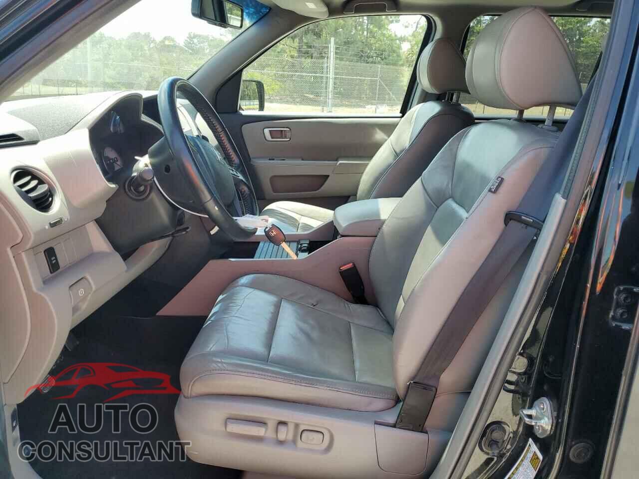 HONDA PILOT 2011 - 5FNYF4H65BB086668