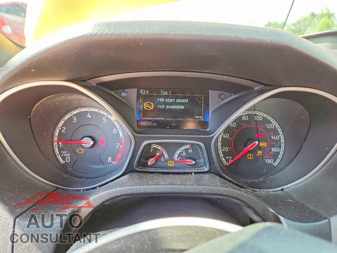 FORD FOCUS 2015 - 1FADP3L91FL271302