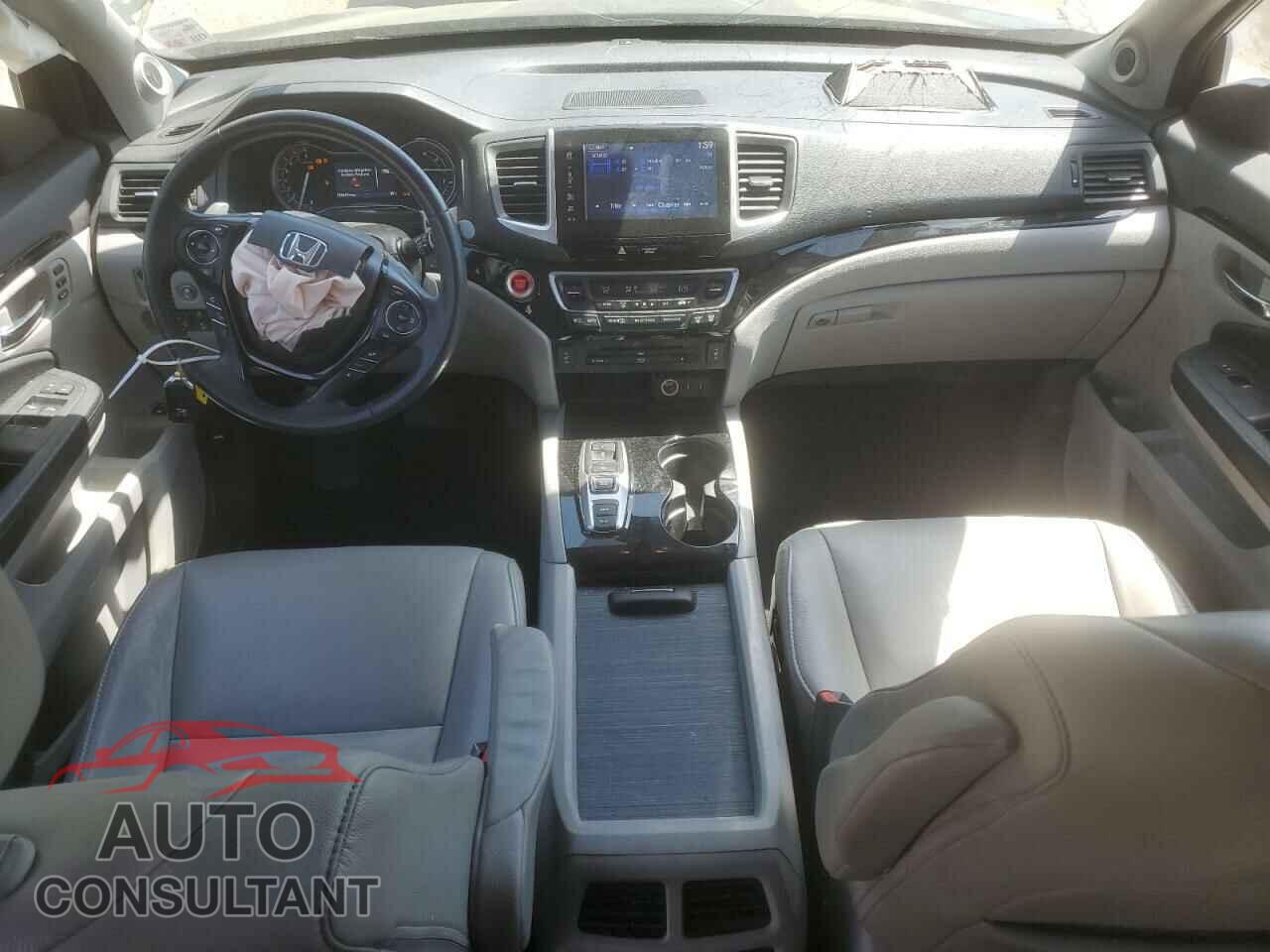 HONDA PILOT 2017 - 5FNYF5H99HB024859